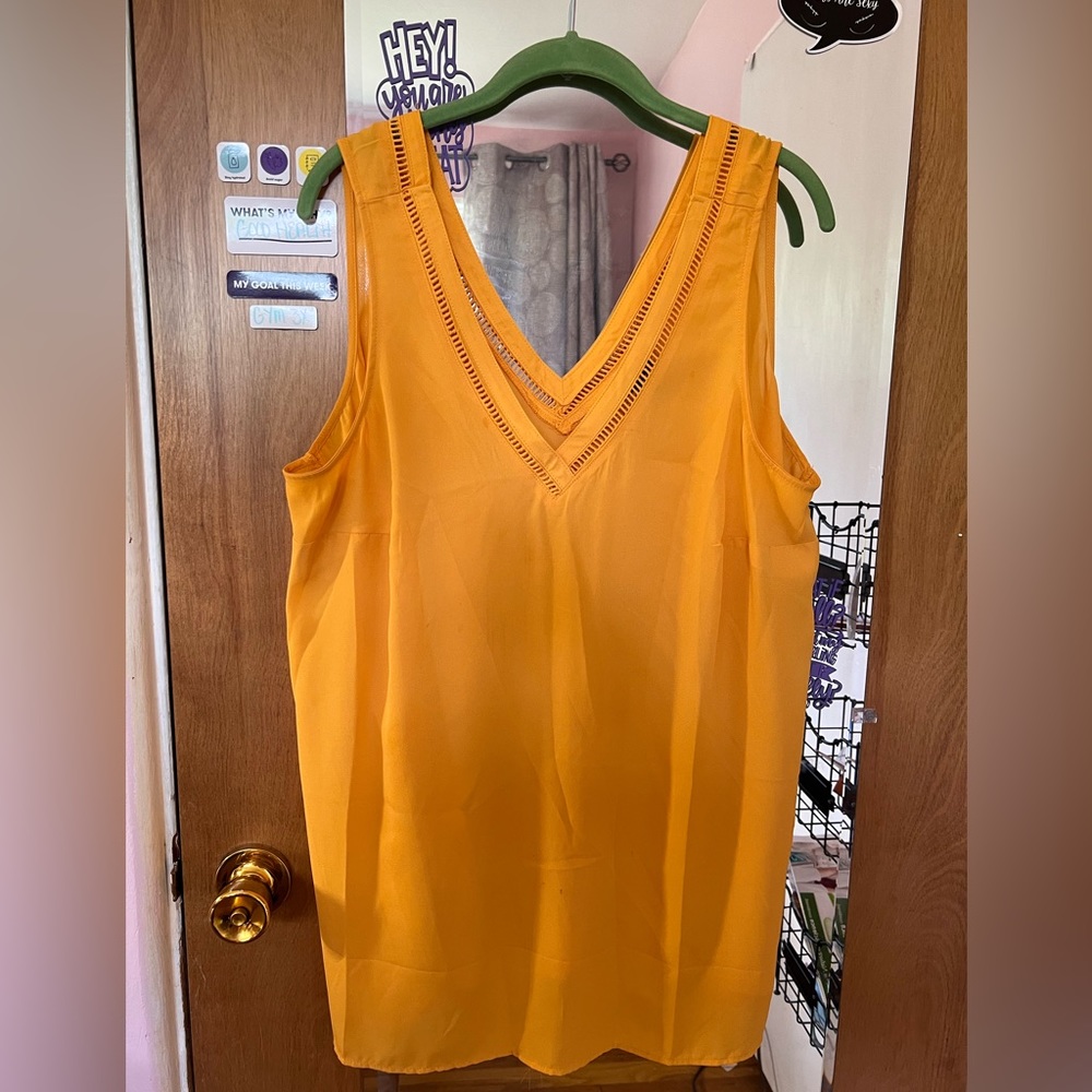 Gold tank with lace detail from torrid size 1